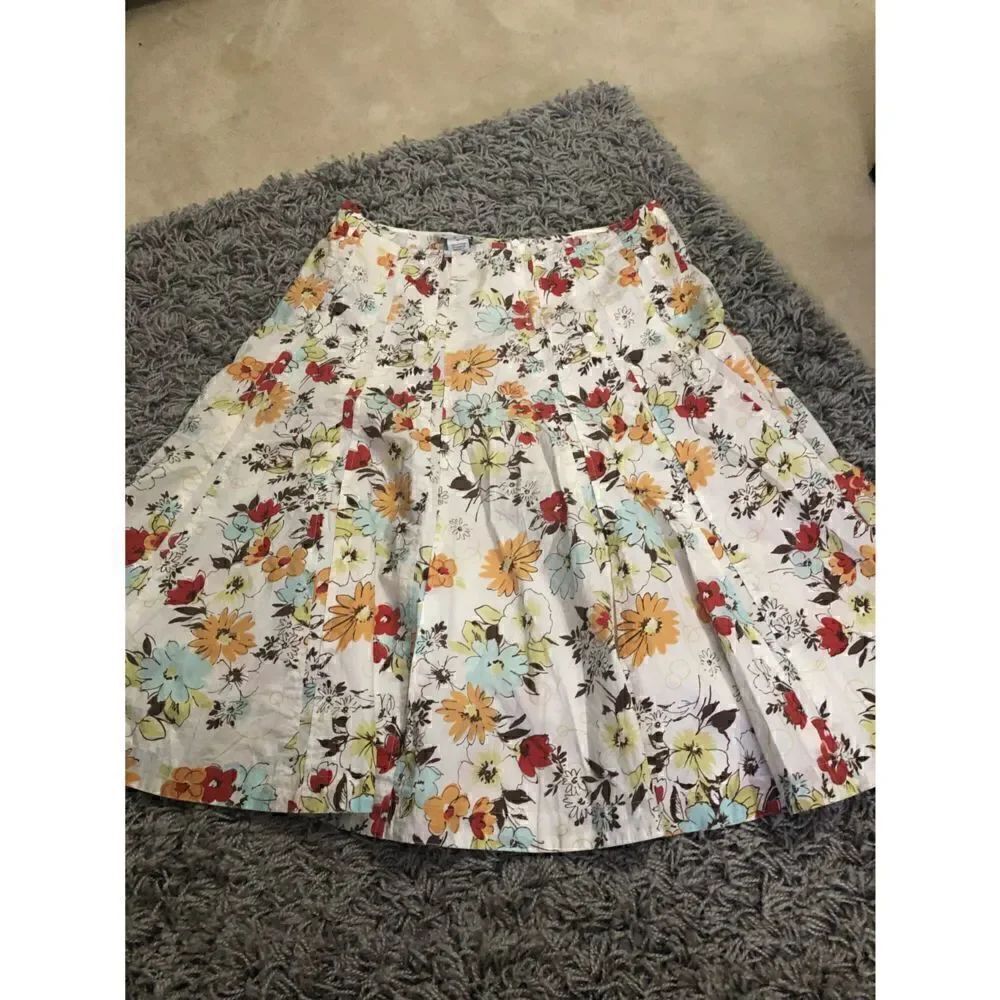 Cabi Floral Cotton Pleated Knee Length A Line Skirt